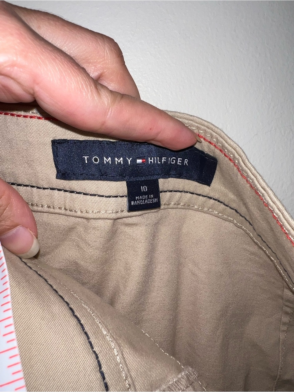 Tommy Hilfiger Beige Button-Accent skirt size 10 - Picture 8 of 9